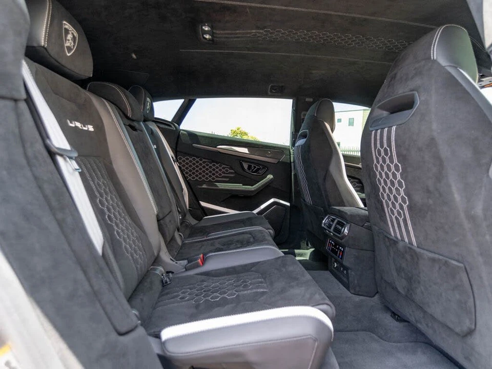 2024 Lamborghini Urus Performante - Image 24 of 31