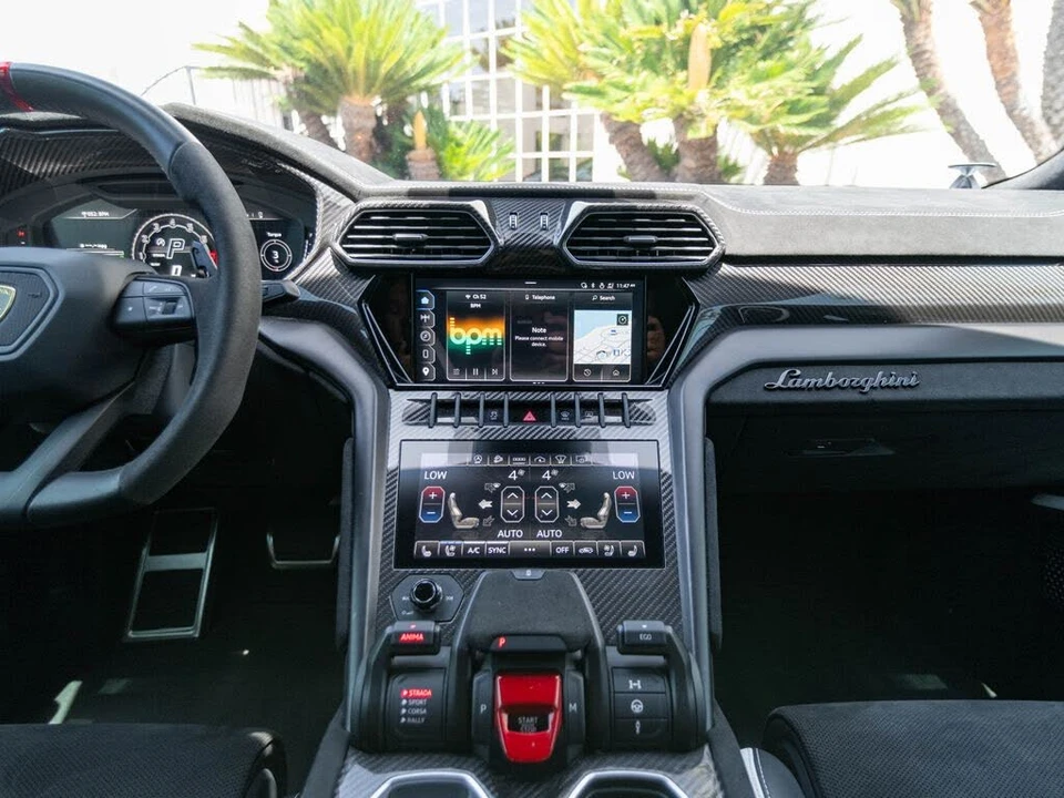2024 Lamborghini Urus Performante - Image 29 of 31