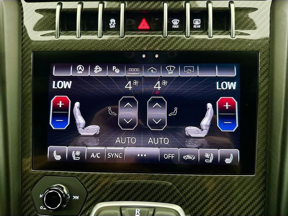 2024 Lamborghini Urus Performante - Image 15 of 31