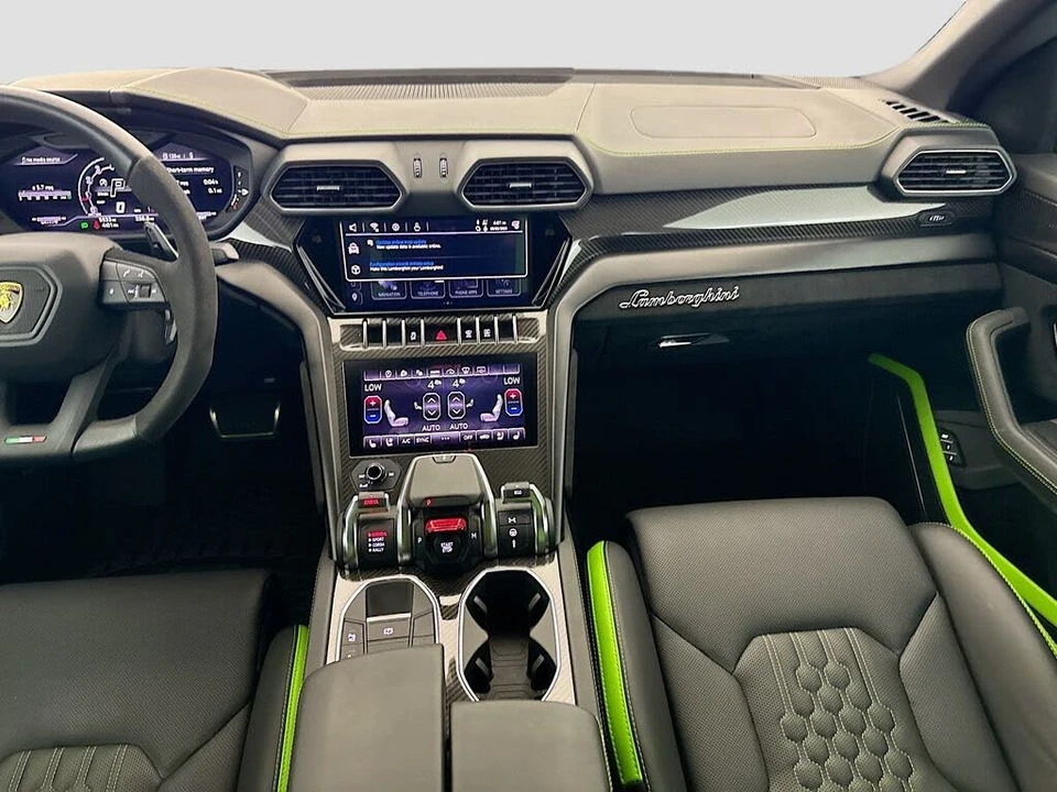 2024 Lamborghini Urus Performante - Image 24 of 31