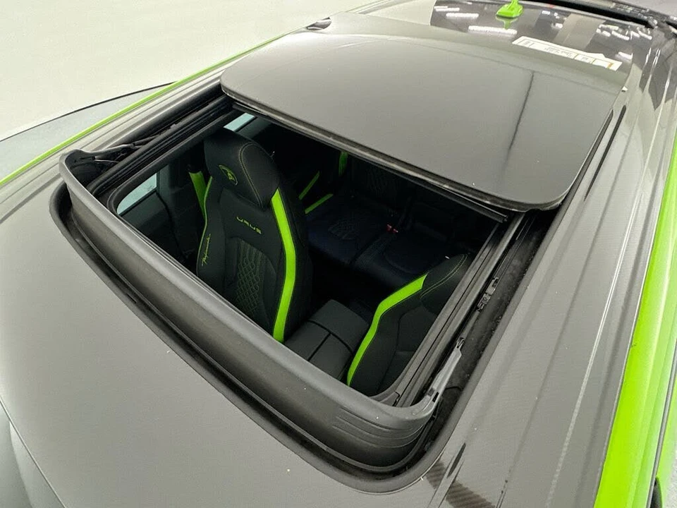 2024 Lamborghini Urus Performante - Image 22 of 31