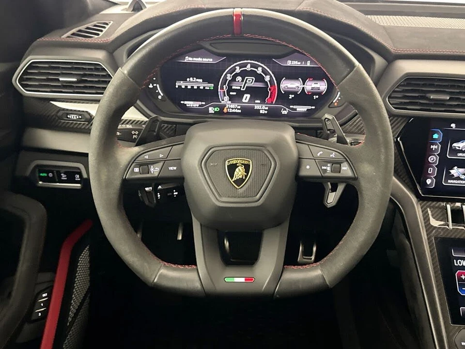 2024 Lamborghini Urus Performante - Image 11 of 31