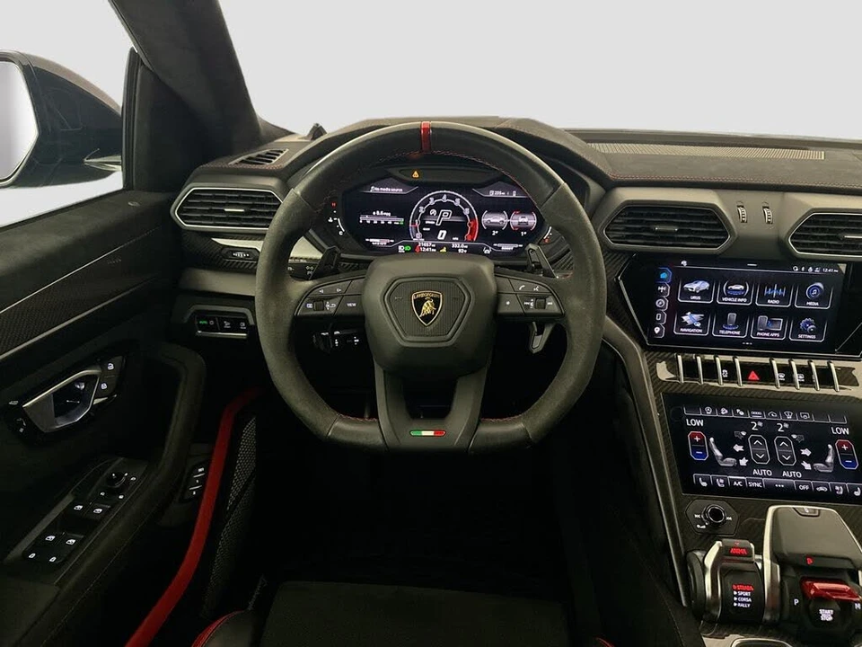 2024 Lamborghini Urus Performante - Image 24 of 31