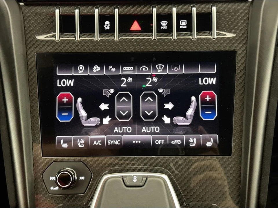 2024 Lamborghini Urus Performante - Image 16 of 31