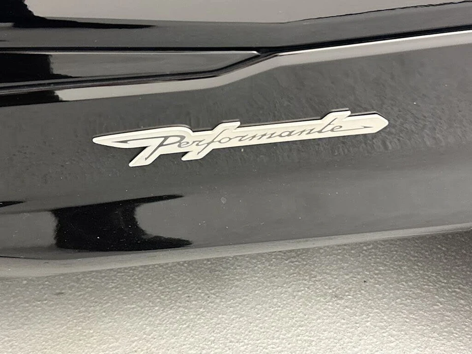 2024 Lamborghini Urus Performante - Image 27 of 31