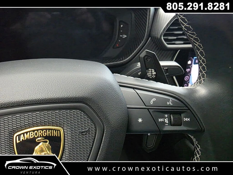 2024 Lamborghini Urus Performante - Image 28 of 31