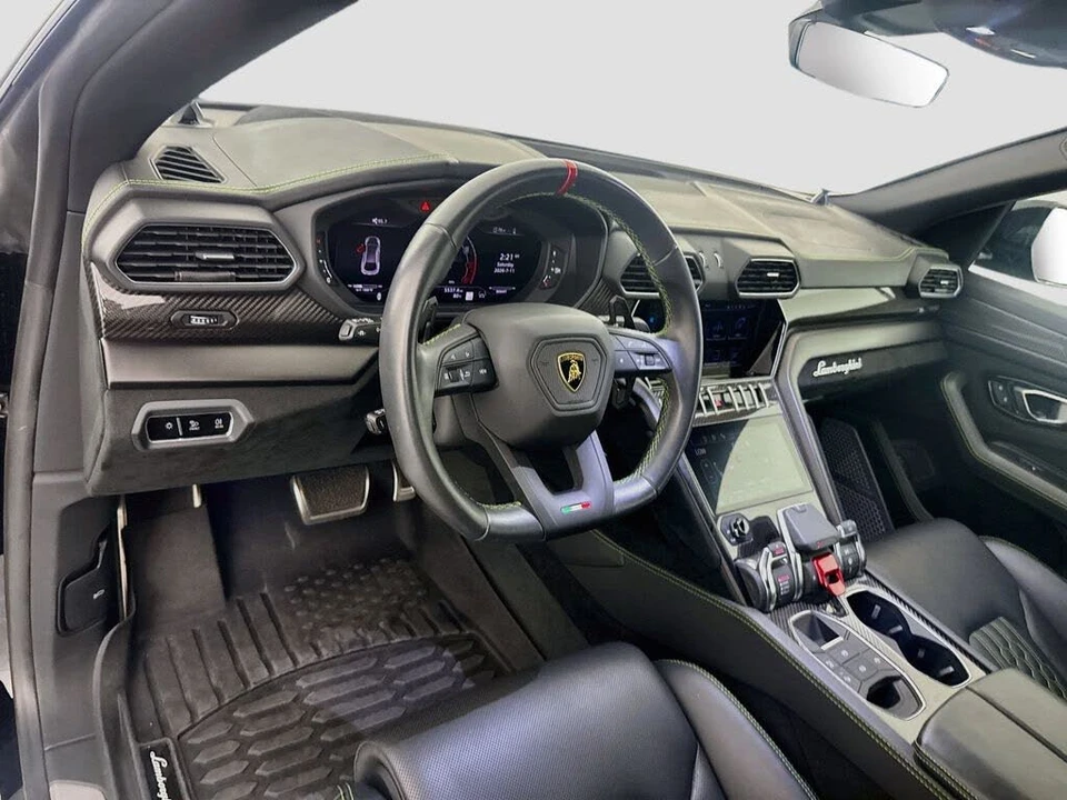 2024 Lamborghini Urus Performante - Image 9 of 31