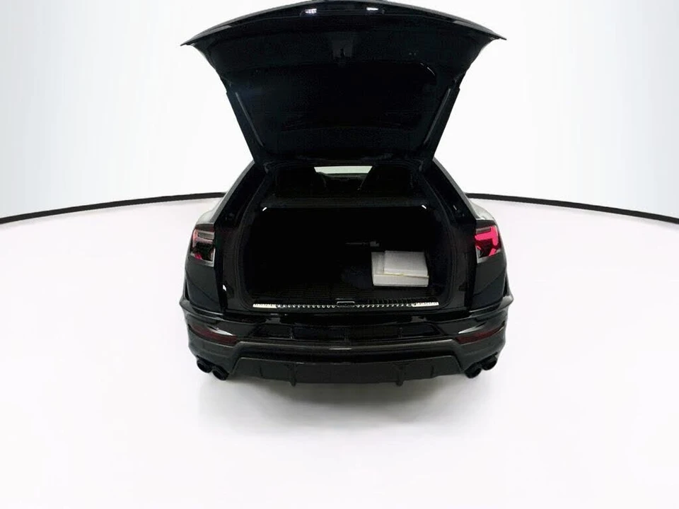 2024 Lamborghini Urus Performante - Image 28 of 31