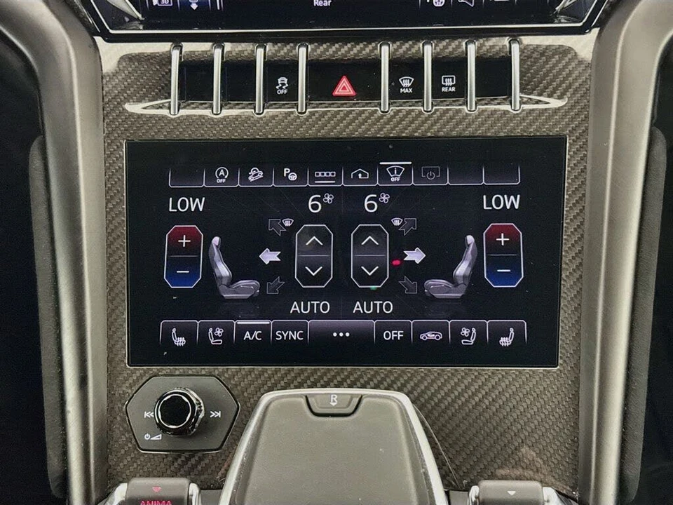 2024 Lamborghini Urus Performante - Image 16 of 31