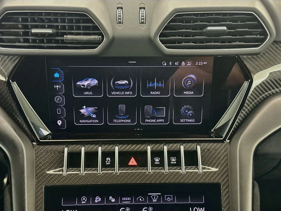 2024 Lamborghini Urus Performante - Image 15 of 31