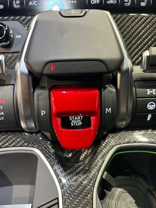 2024 Lamborghini Urus Performante - Image 27 of 31