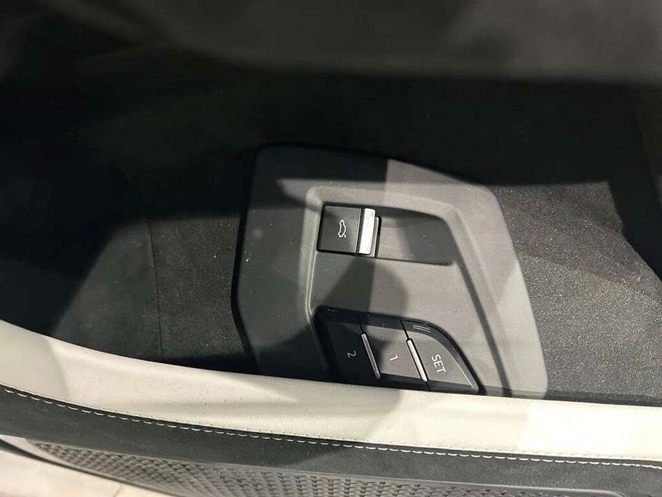 2024 Lamborghini Urus Performante - Image 13 of 31