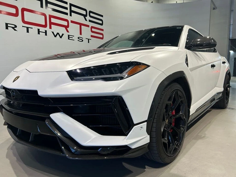 2024 Lamborghini Urus Performante - Image 2 of 31