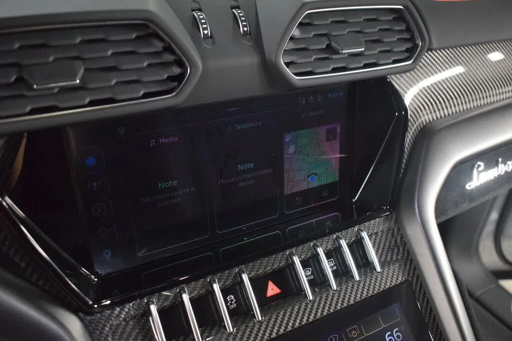2024 Lamborghini Urus Performante - Image 31 of 31