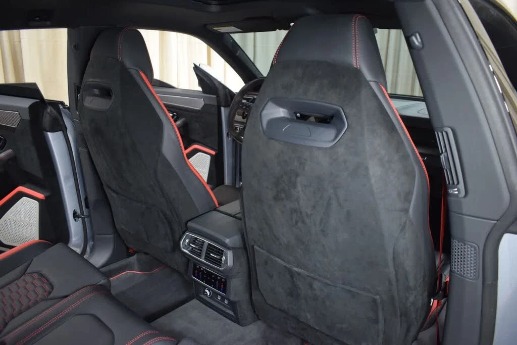 2024 Lamborghini Urus Performante - Image 19 of 31