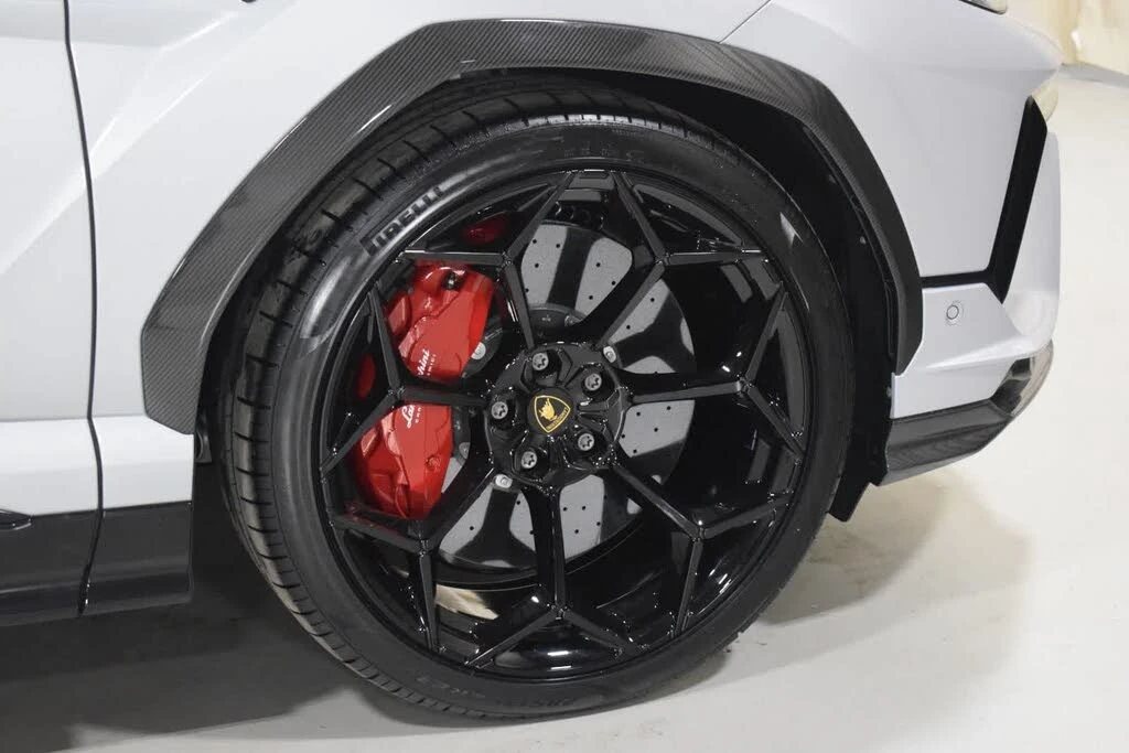 2024 Lamborghini Urus Performante - Image 16 of 31
