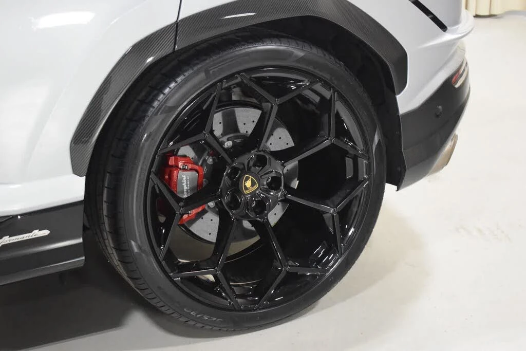 2024 Lamborghini Urus Performante - Image 7 of 31