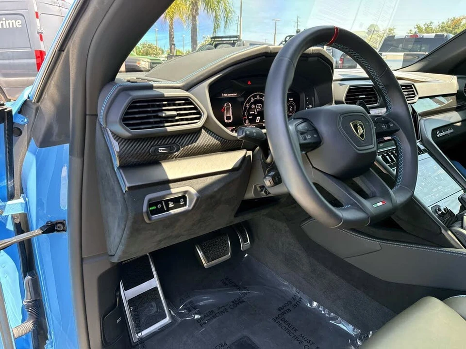 2024 Lamborghini Urus Performante - Image 21 of 31