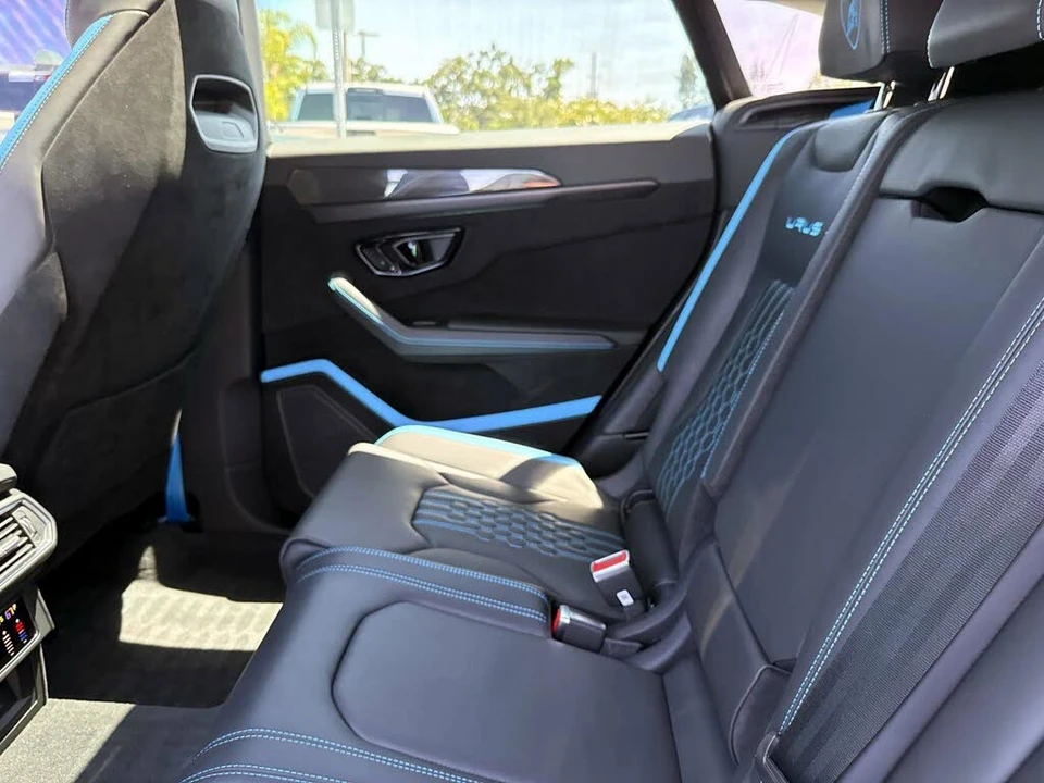 2024 Lamborghini Urus Performante - Image 15 of 31