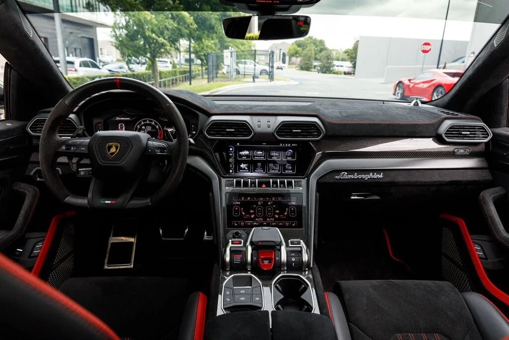 2024 Lamborghini Urus Performante - Image 18 of 31