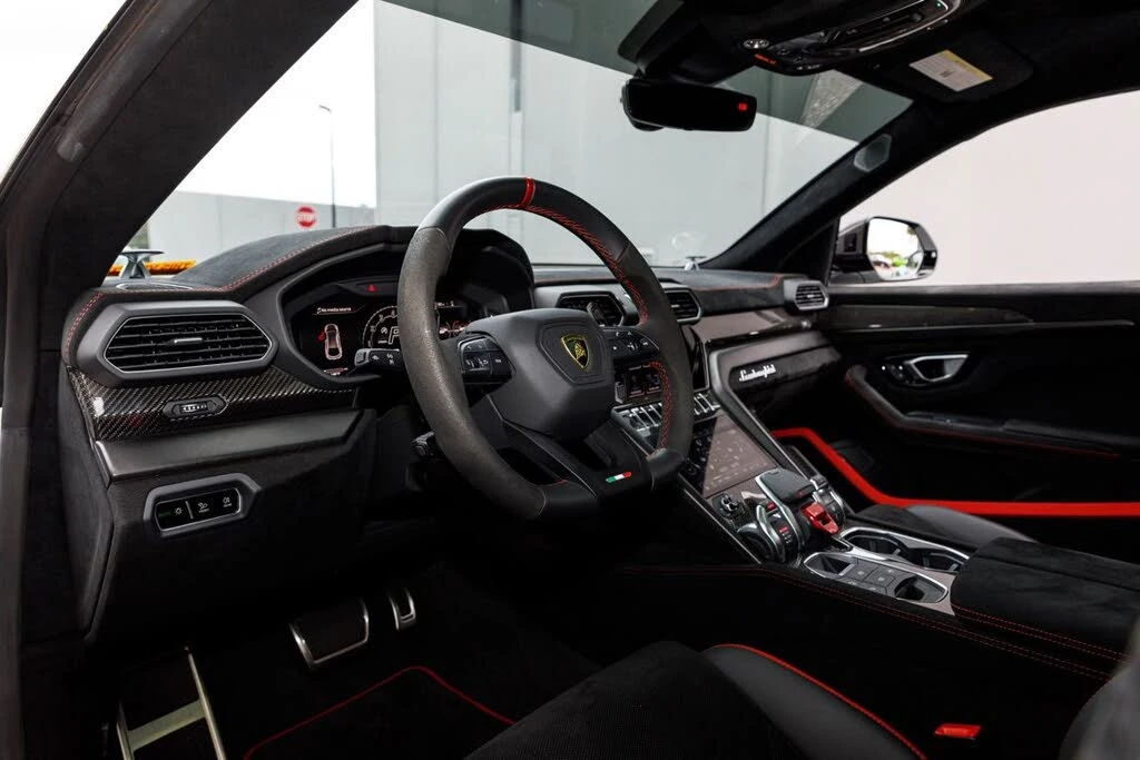 2024 Lamborghini Urus Performante - Image 9 of 31