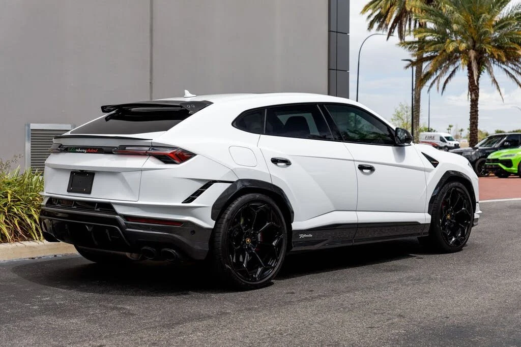 2024 Lamborghini Urus Performante - Image 5 of 31