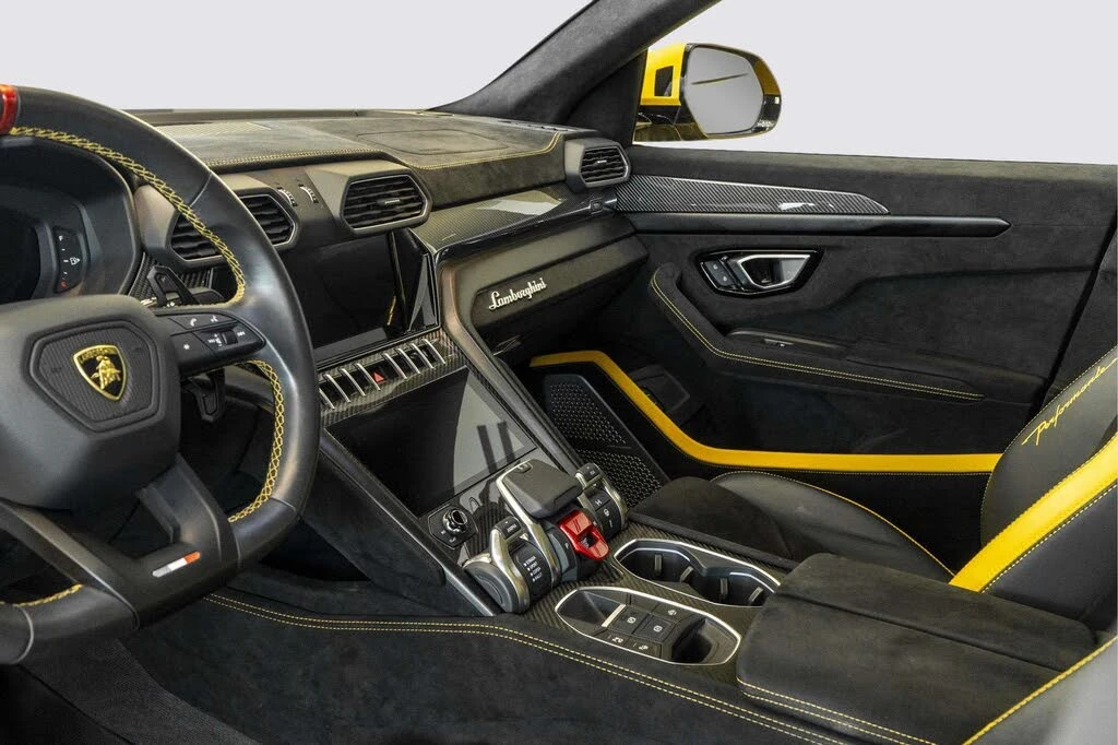 2024 Lamborghini Urus Performante - Image 17 of 31