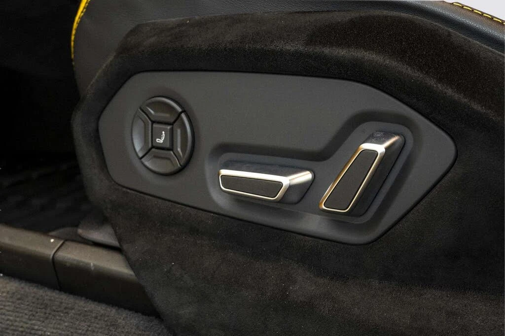 2024 Lamborghini Urus Performante - Image 23 of 31