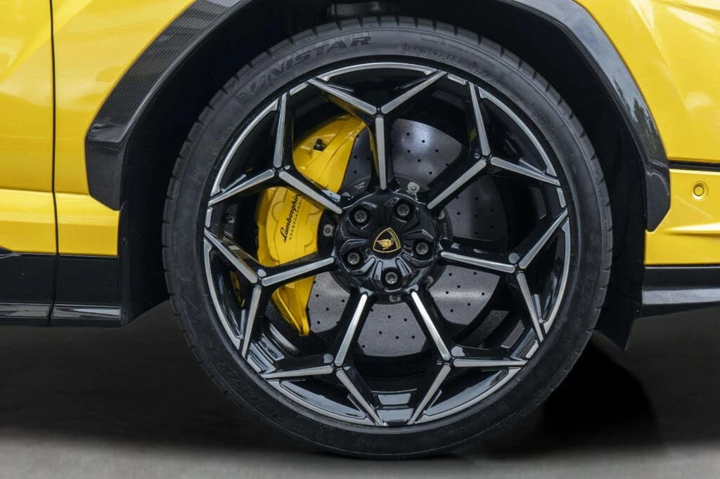 2024 Lamborghini Urus Performante - Image 12 of 31