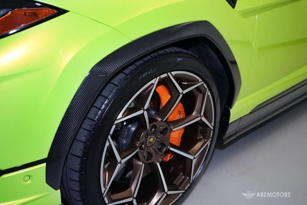 2024 Lamborghini Urus Performante - Image 16 of 31