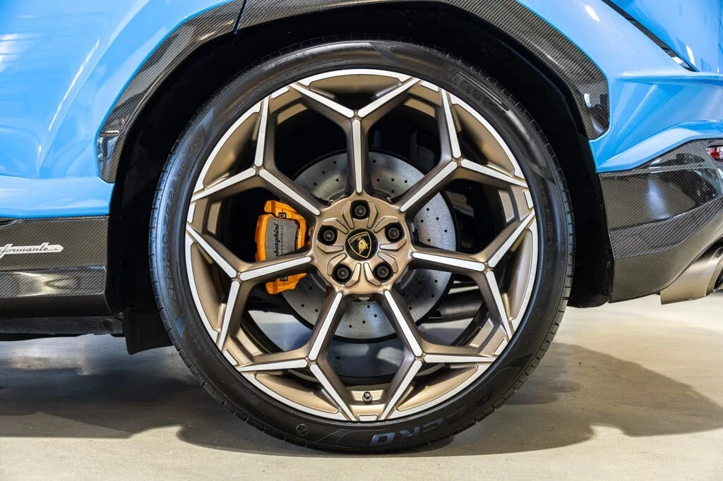 2024 Lamborghini Urus Performante - Image 23 of 31