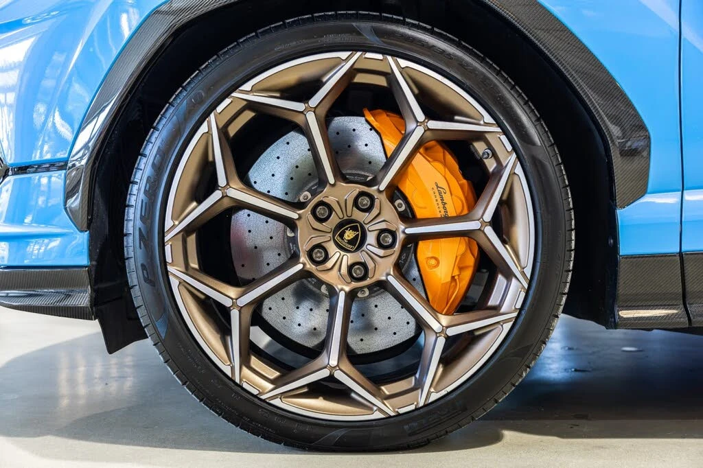 2024 Lamborghini Urus Performante - Image 22 of 31