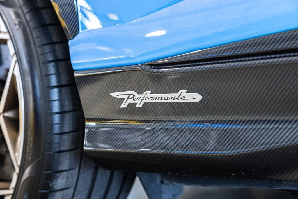 2024 Lamborghini Urus Performante - Image 27 of 31