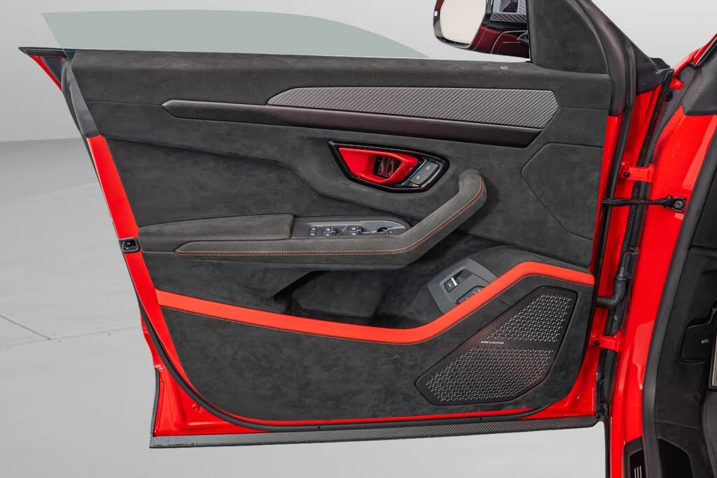 2024 Lamborghini Urus Performante - Image 11 of 24