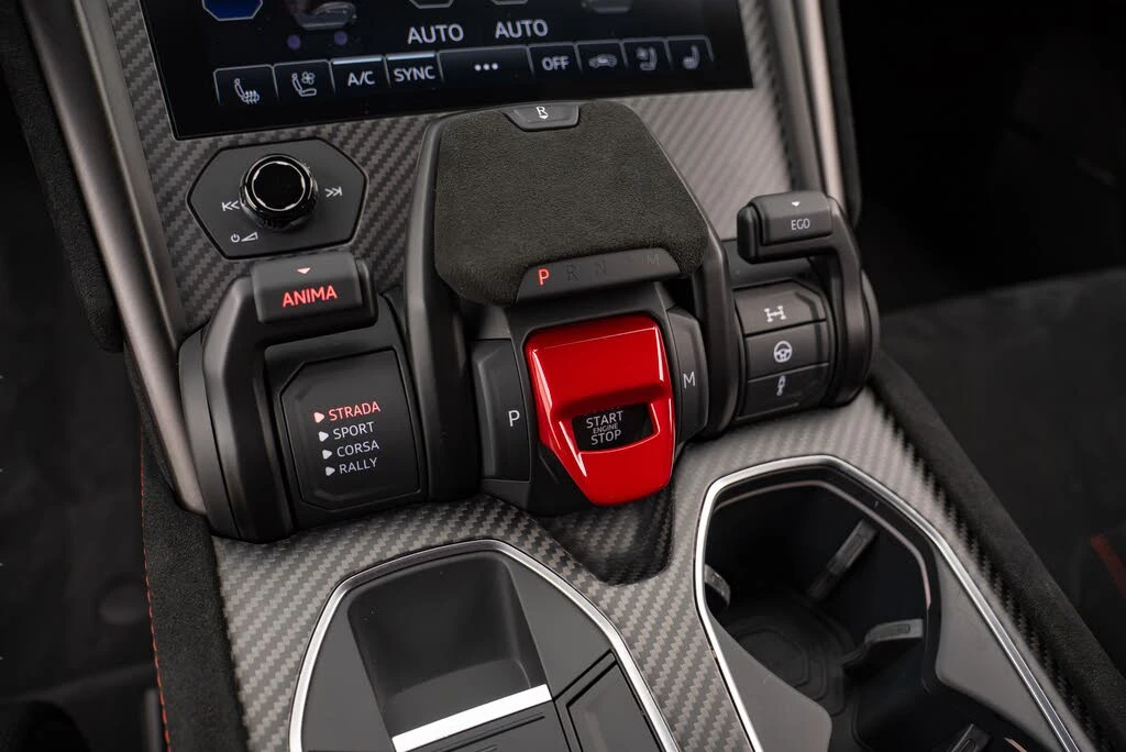 2024 Lamborghini Urus Performante - Image 9 of 24