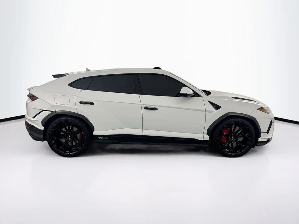 2024 Lamborghini Urus Performante - Image 4 of 31