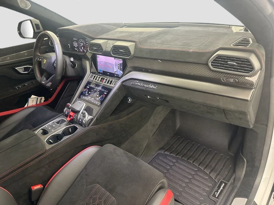 2024 Lamborghini Urus Performante - Image 30 of 31