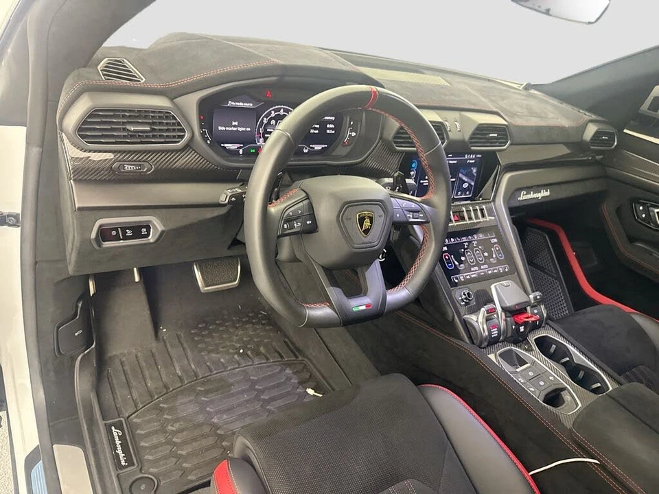 2024 Lamborghini Urus Performante - Image 9 of 31