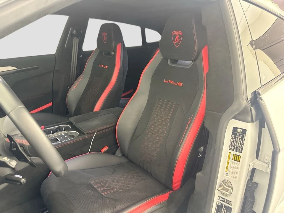 2024 Lamborghini Urus Performante - Image 22 of 31