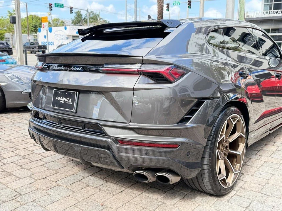 2024 Lamborghini Urus Performante - Image 15 of 31