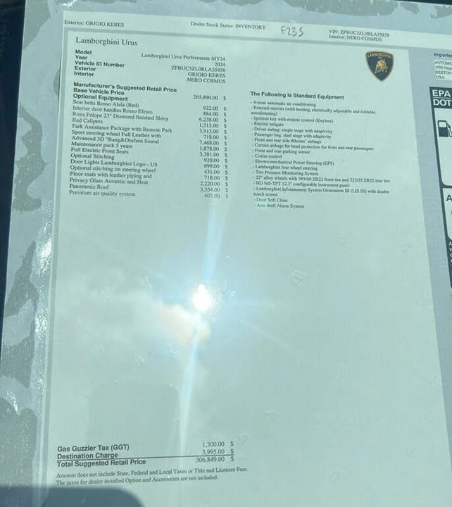 2024 Lamborghini Urus Performante - Image 2 of 31