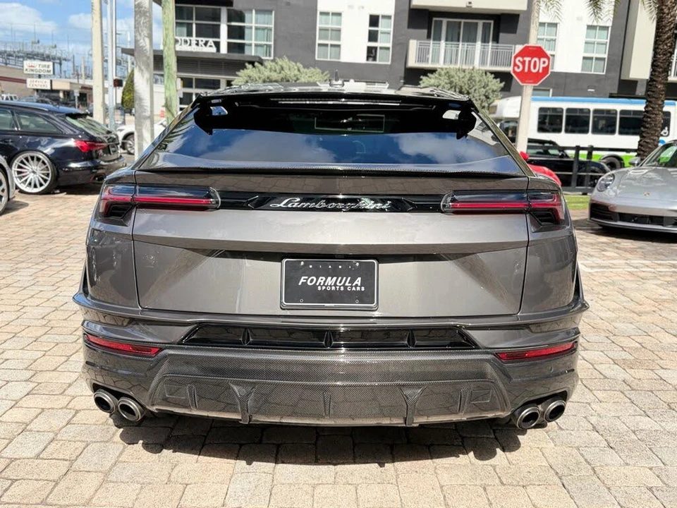 2024 Lamborghini Urus Performante - Image 19 of 31