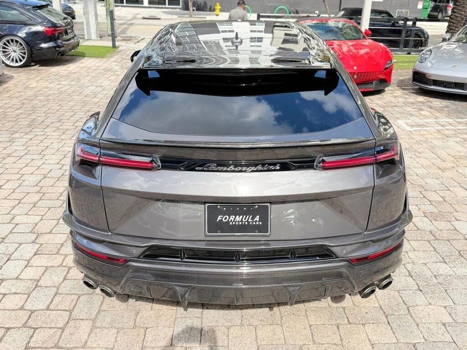 2024 Lamborghini Urus Performante - Image 16 of 31