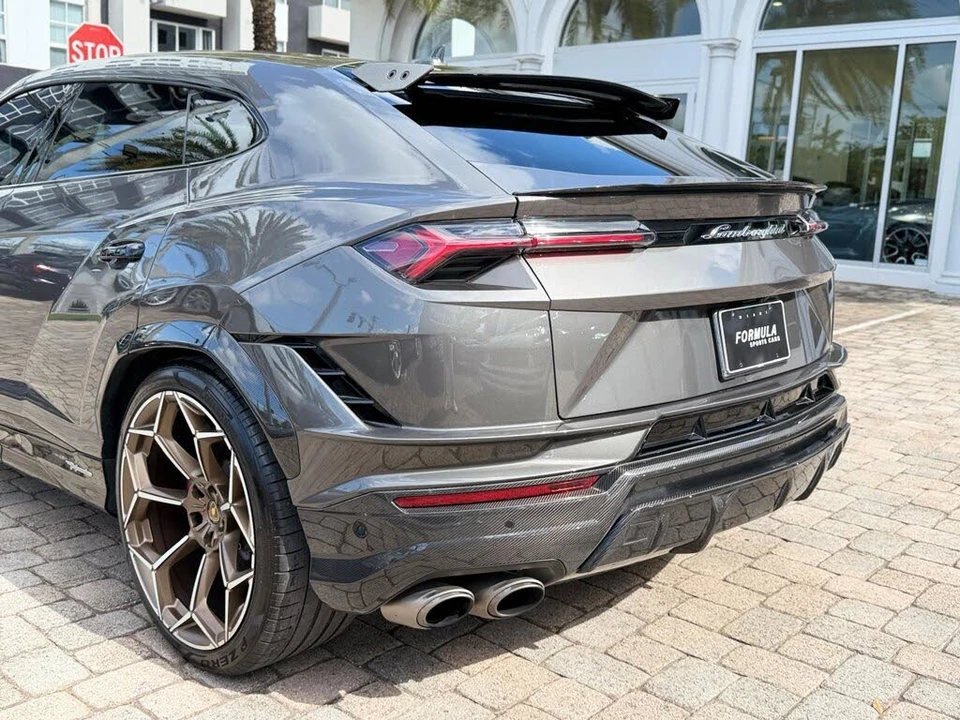 2024 Lamborghini Urus Performante - Image 23 of 31