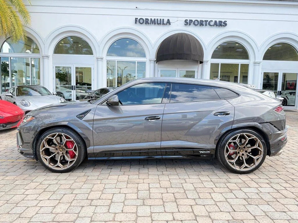 2024 Lamborghini Urus Performante - Image 25 of 31