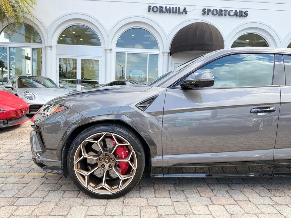 2024 Lamborghini Urus Performante - Image 28 of 31
