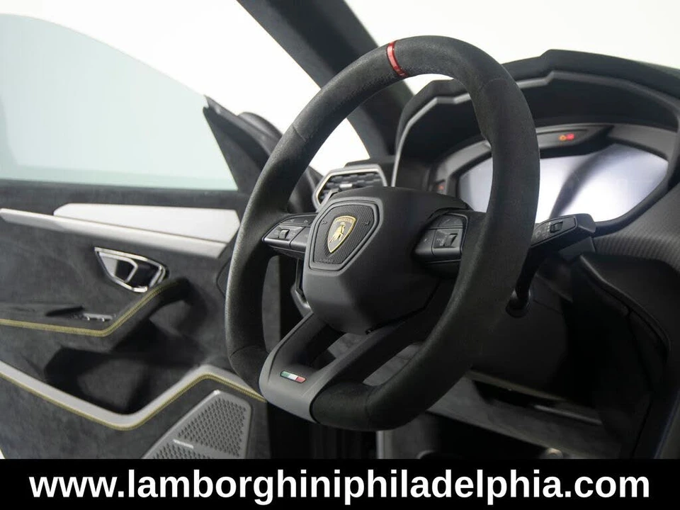 2024 Lamborghini Urus Performante - Image 30 of 31