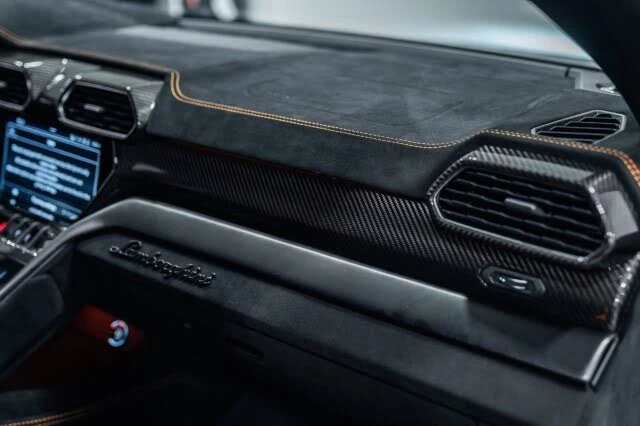 2024 Lamborghini Urus Performante - Image 24 of 31