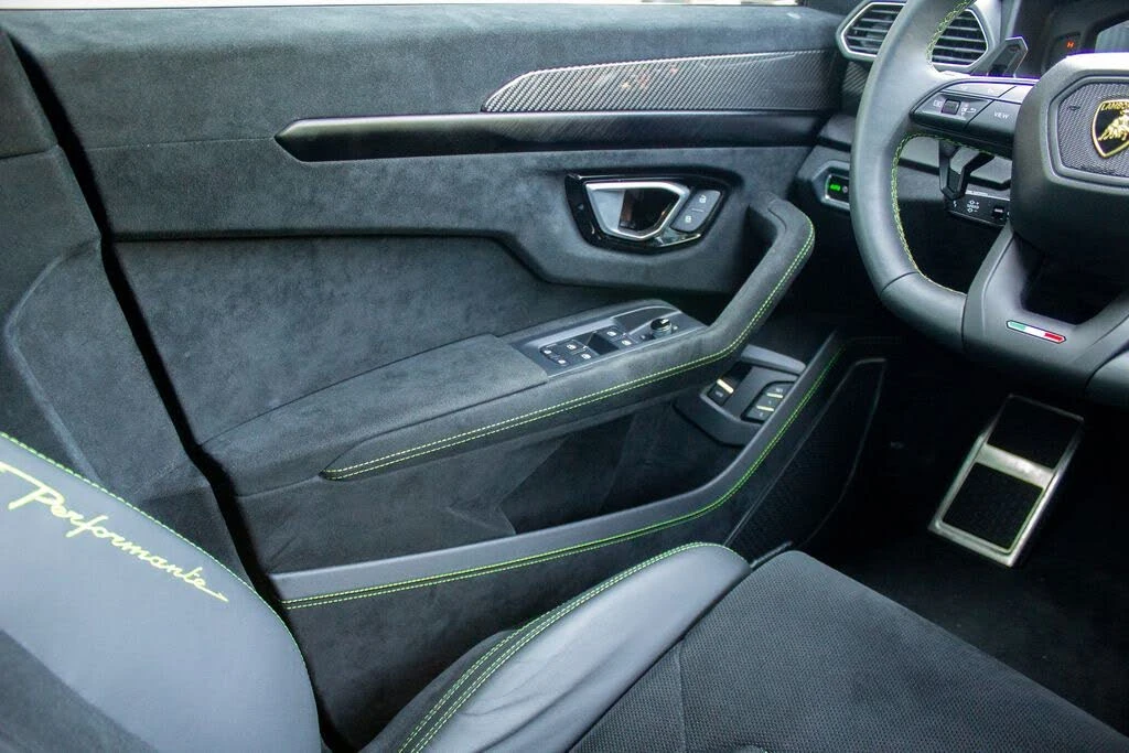 2024 Lamborghini Urus Performante - Image 19 of 23