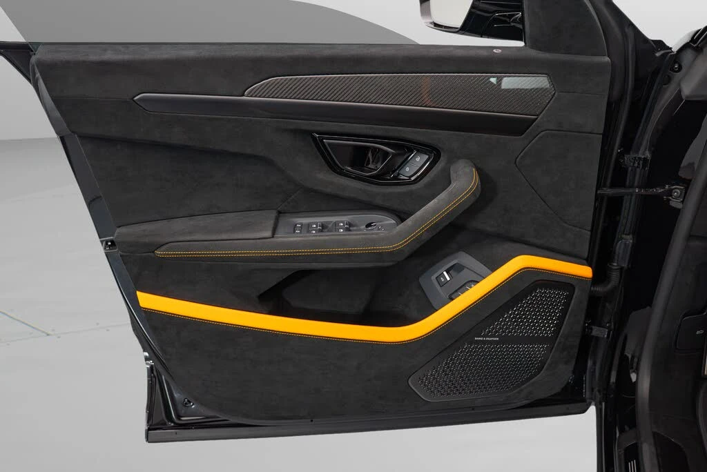 2024 Lamborghini Urus Performante - Image 8 of 21